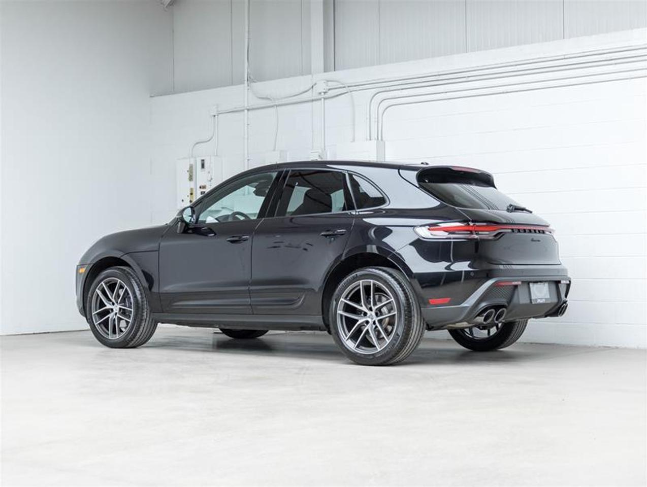 2025 Porsche Macan  Photo