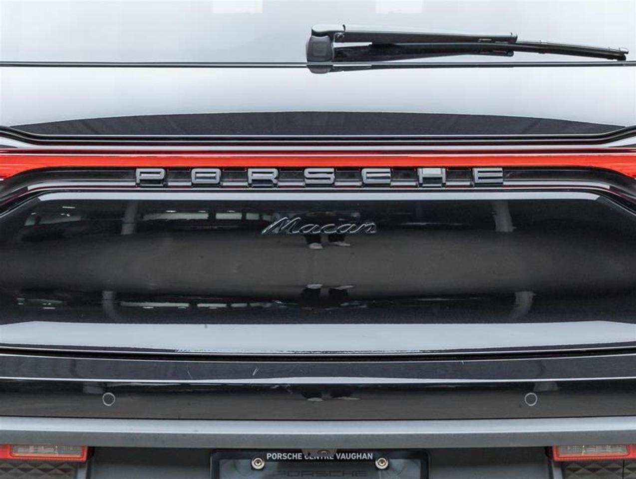 2025 Porsche Macan  Photo