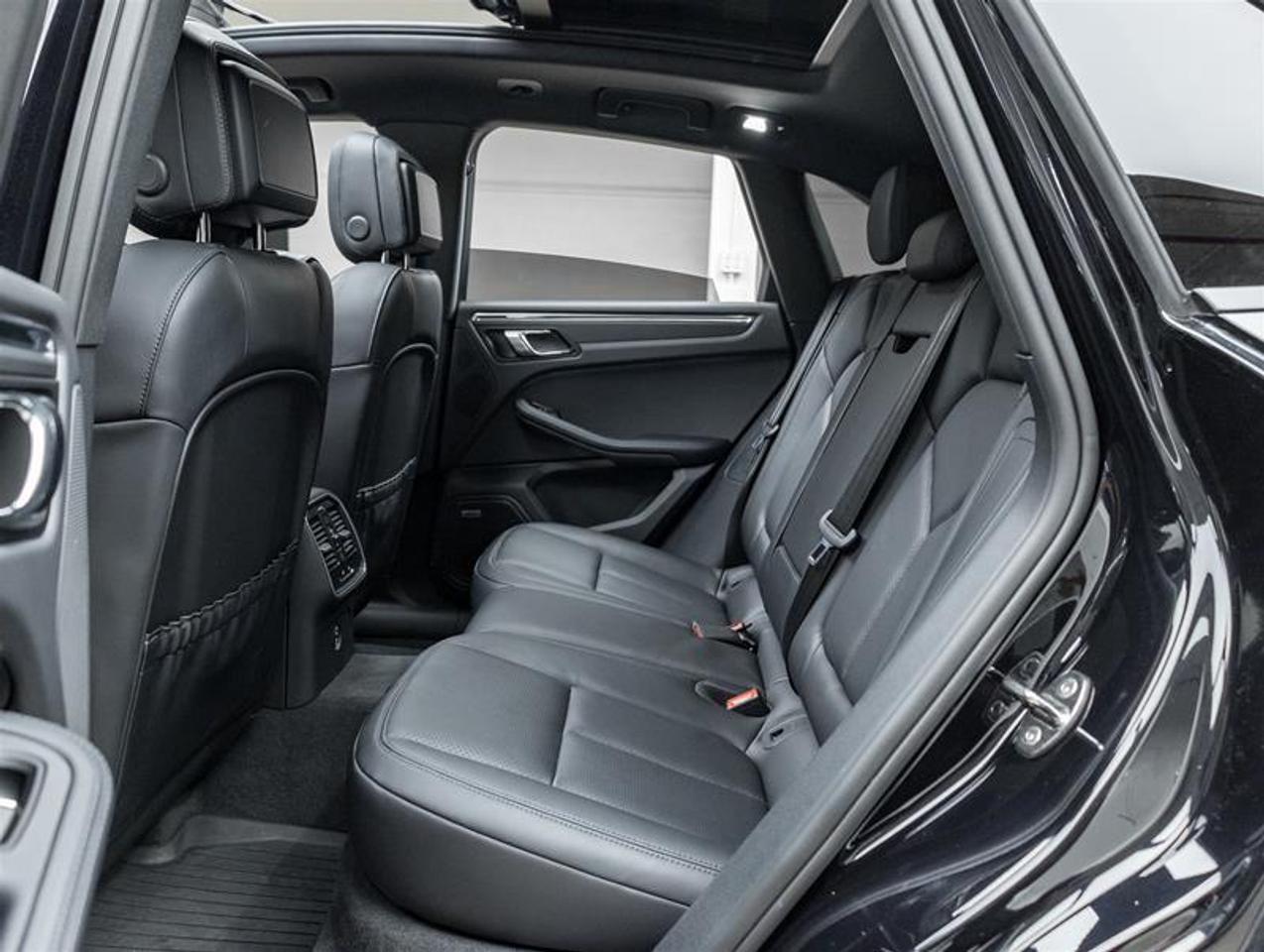 2025 Porsche Macan  Photo