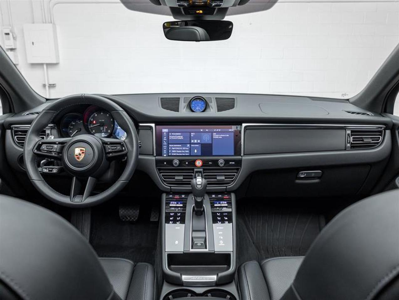 2025 Porsche Macan  Photo