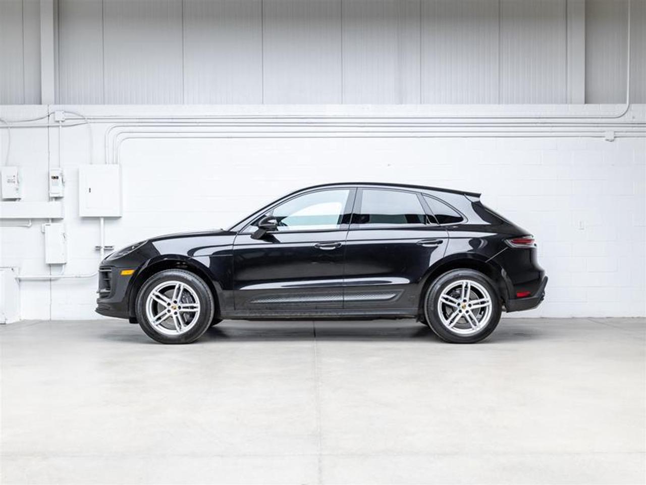 2024 Porsche Macan  Photo