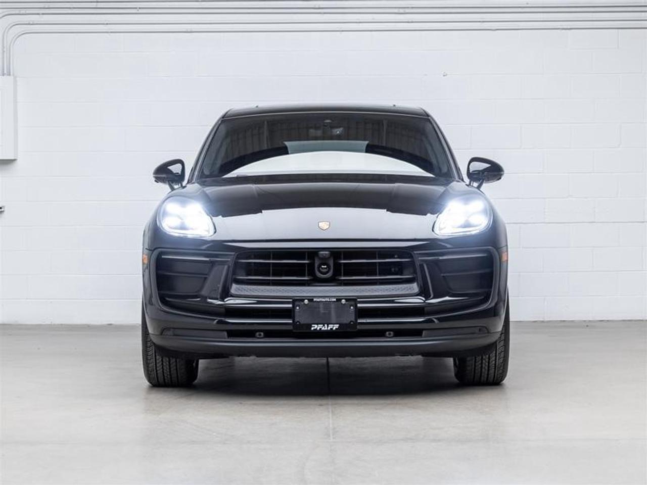 2024 Porsche Macan  Photo