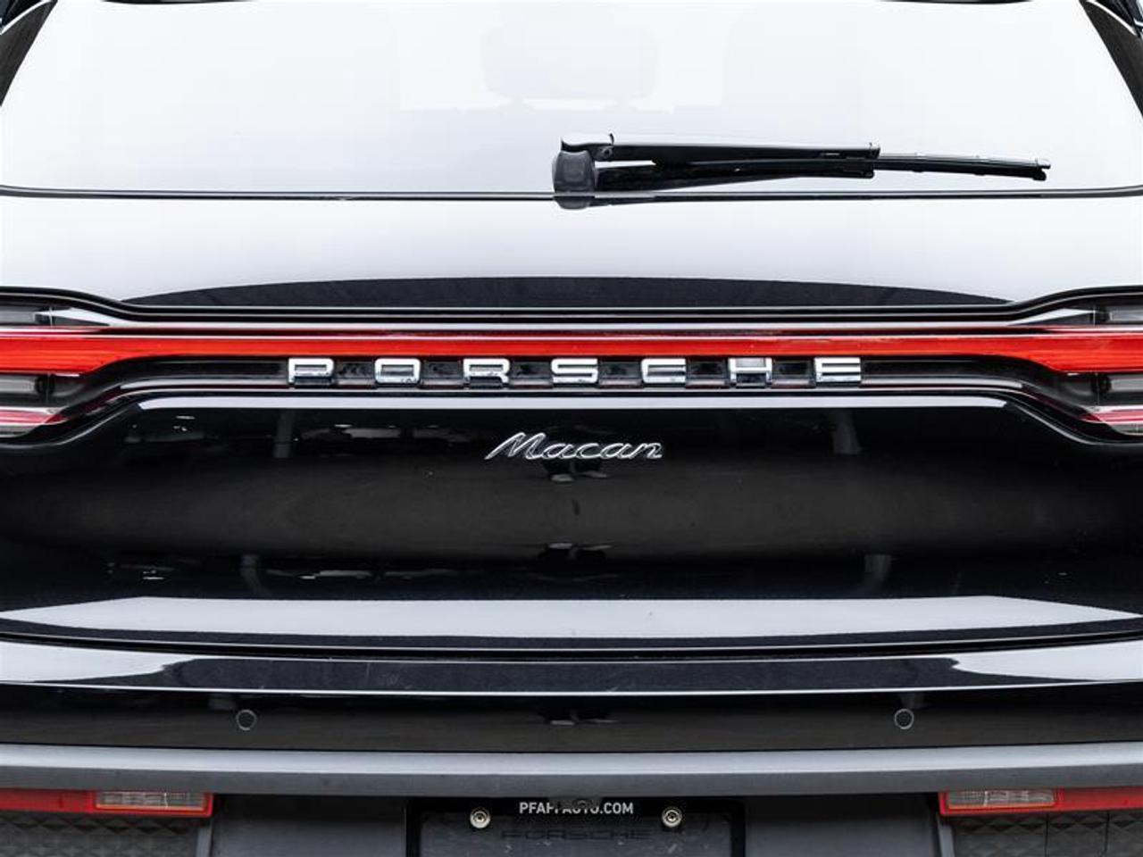 2024 Porsche Macan  Photo