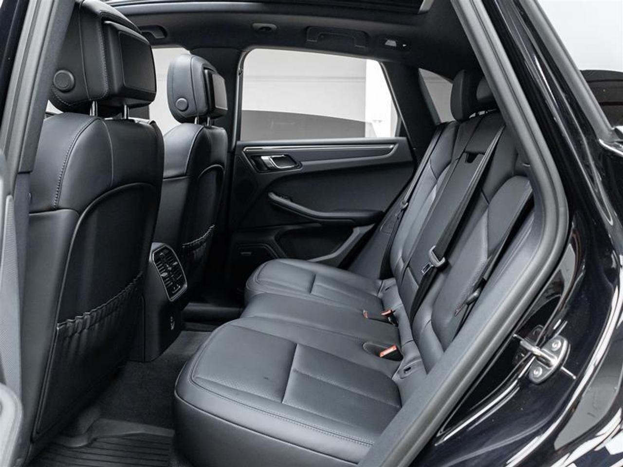 2024 Porsche Macan  Photo