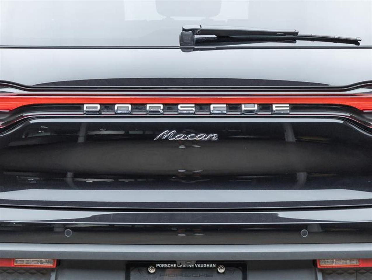 2024 Porsche Macan  Photo