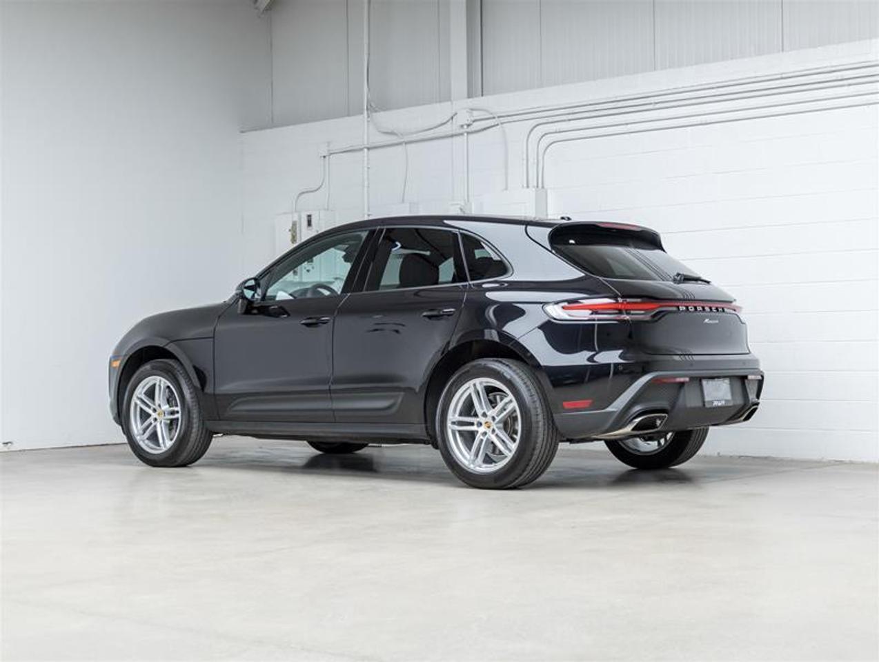 2024 Porsche Macan  Photo