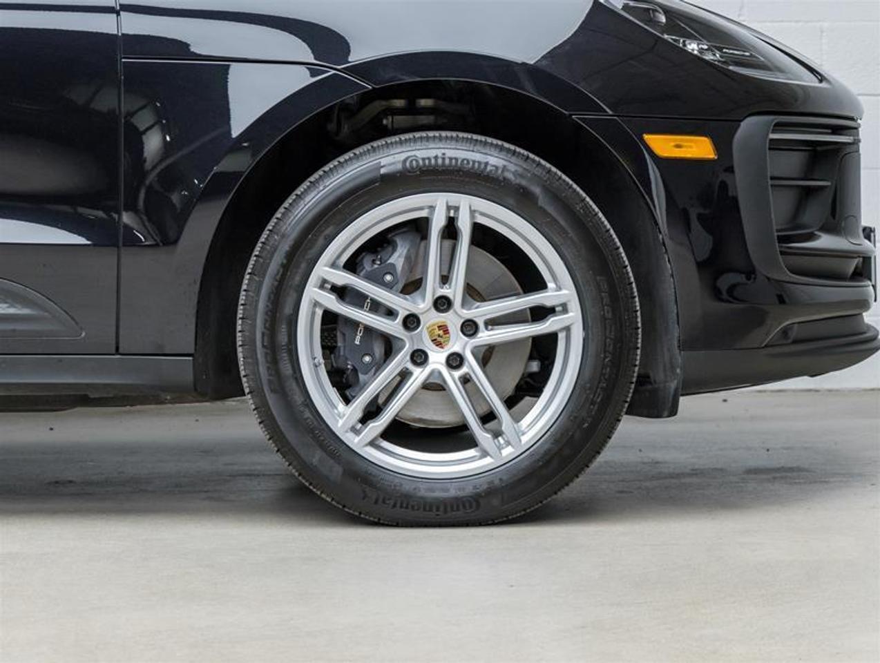 2024 Porsche Macan  Photo