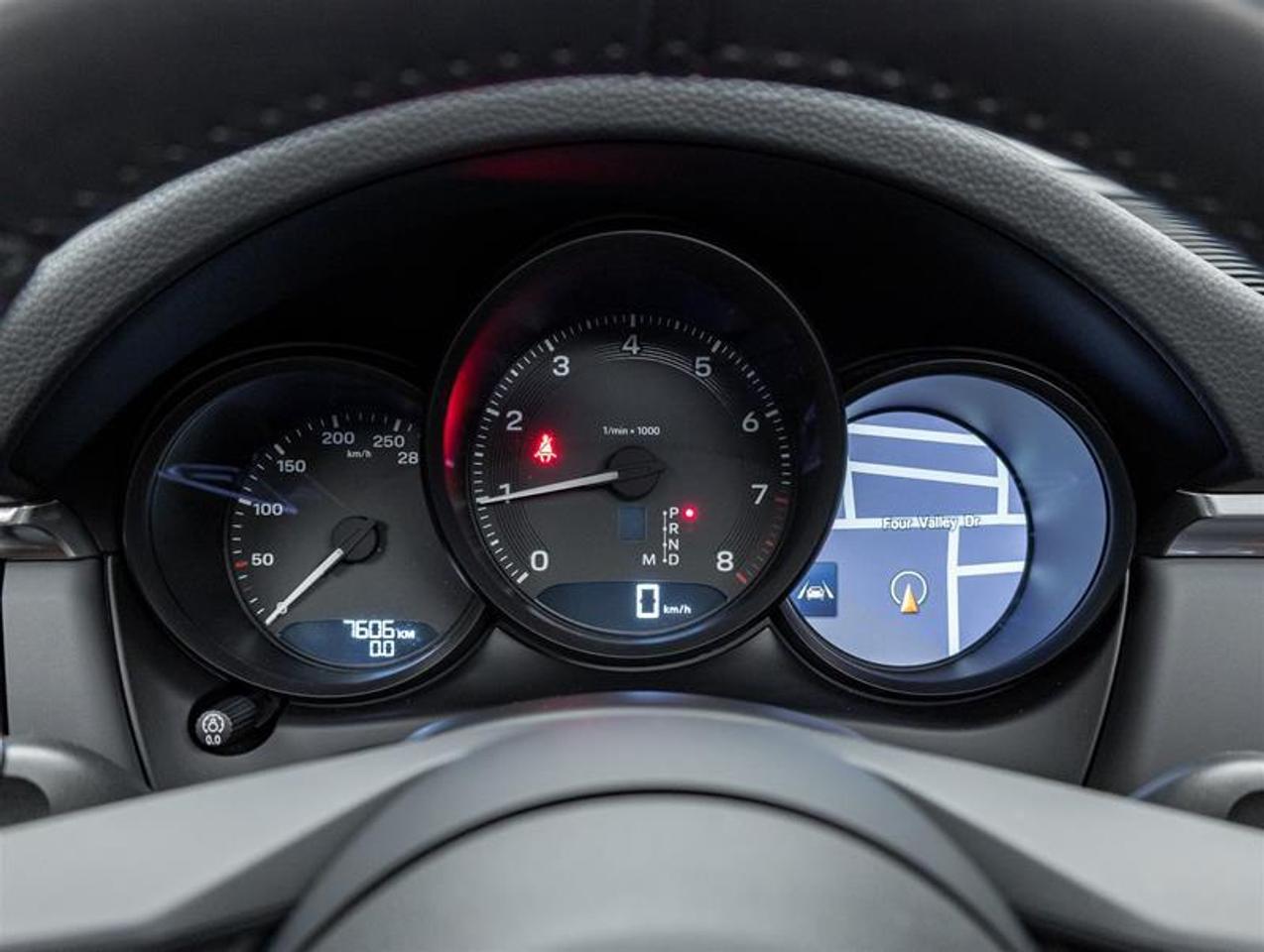 2024 Porsche Macan  Photo