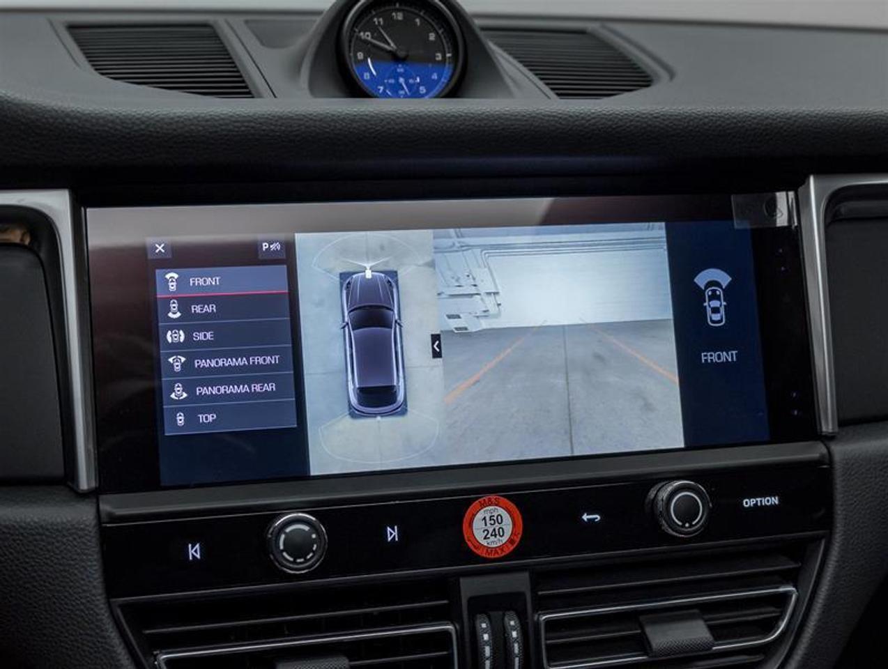 2024 Porsche Macan  Photo