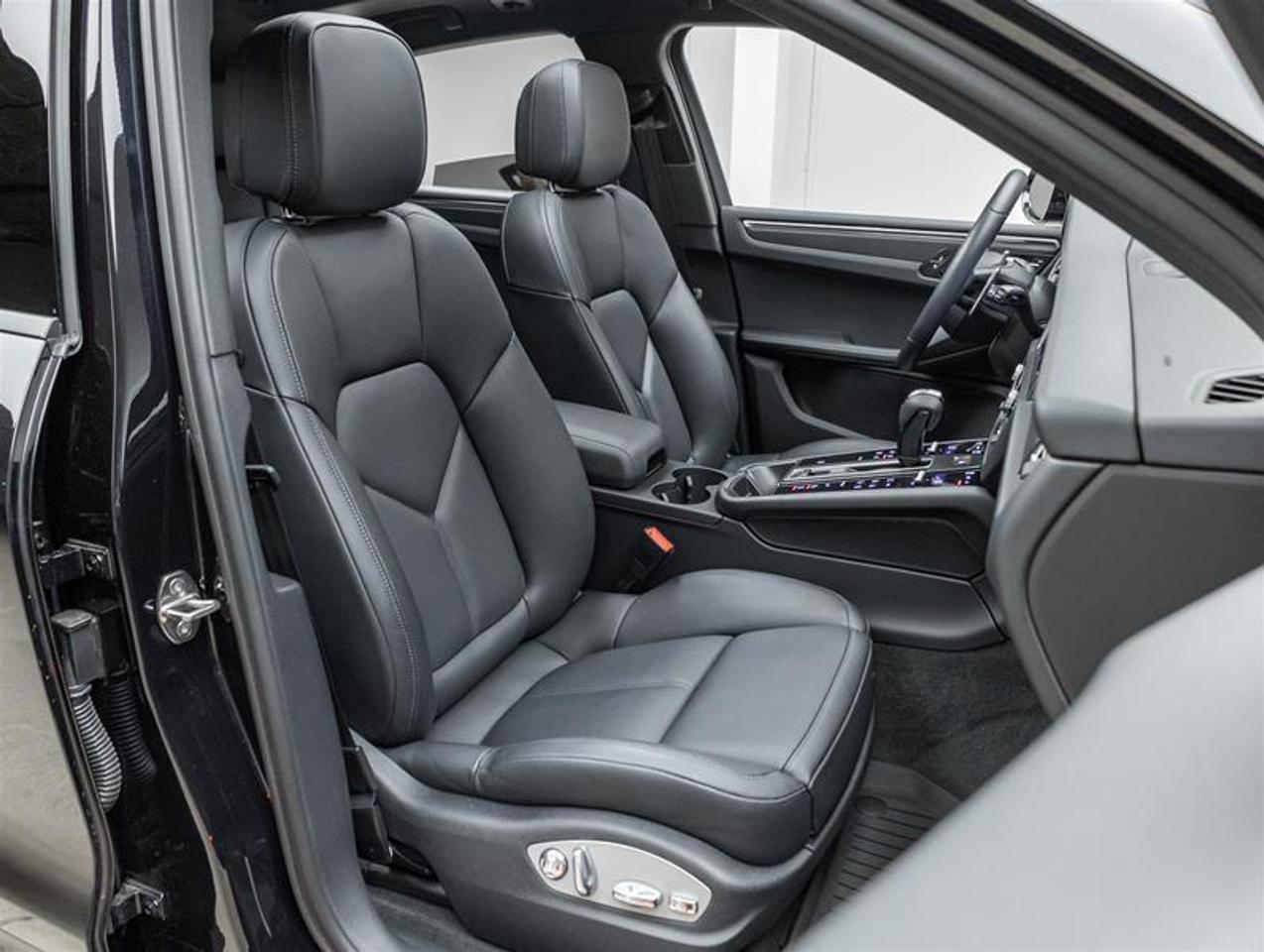 2024 Porsche Macan  Photo