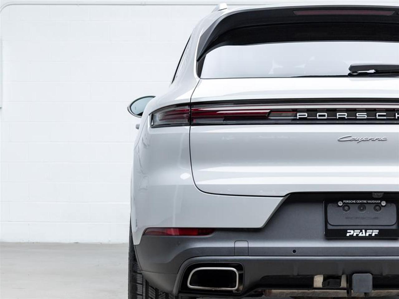 2024 Porsche Cayenne  Photo
