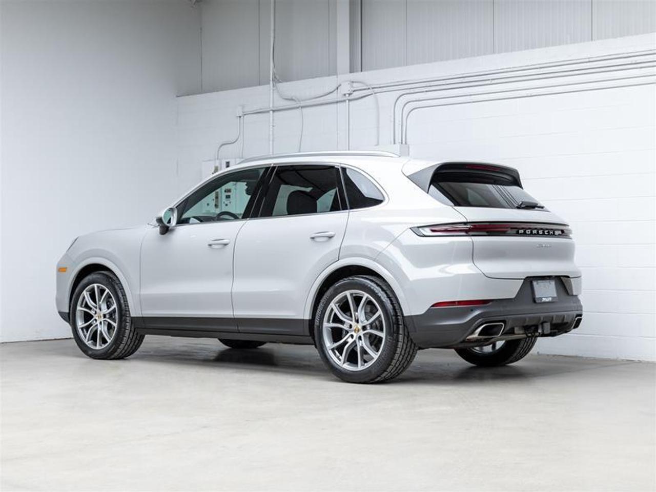 2024 Porsche Cayenne  Photo