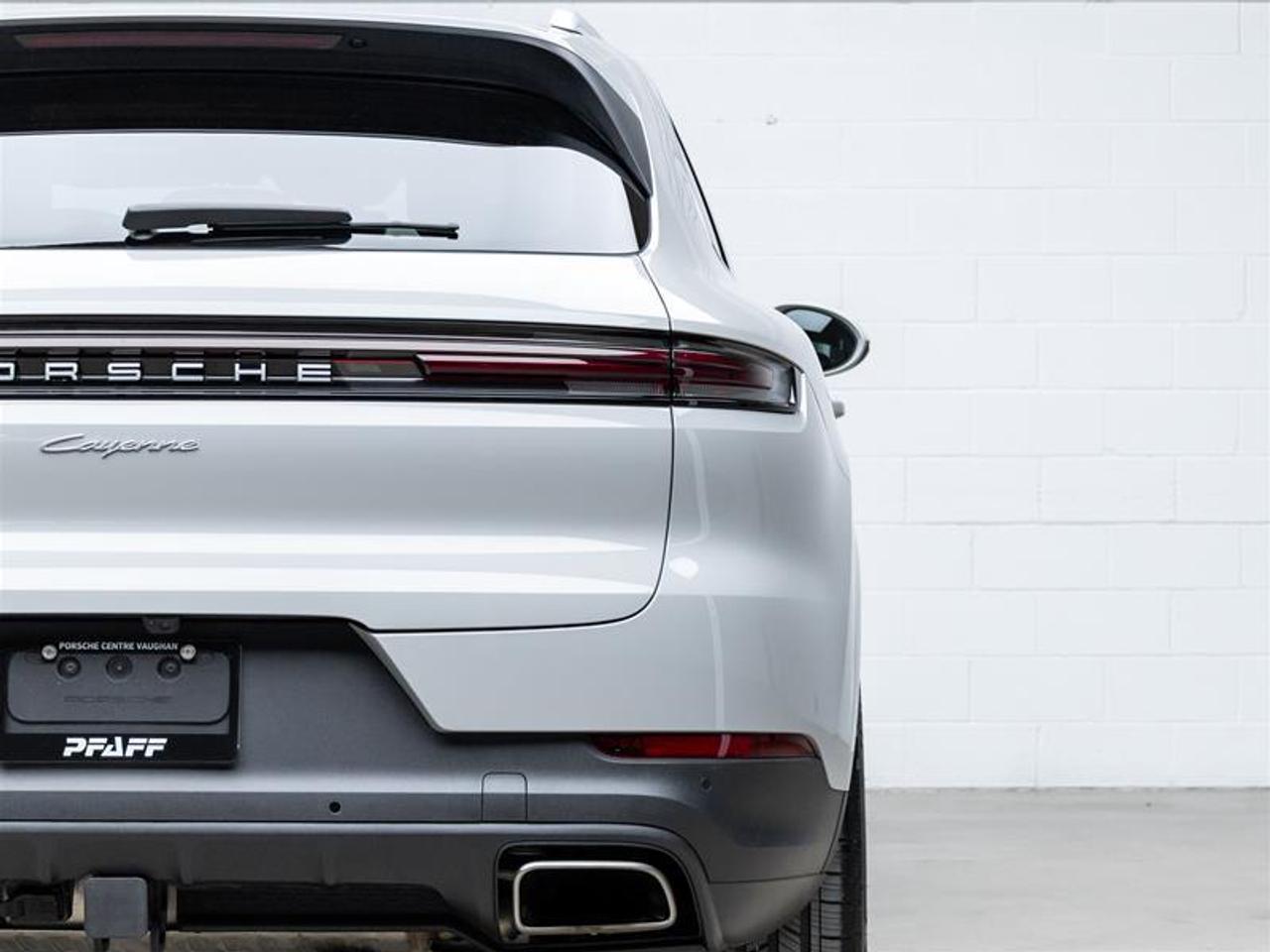 2024 Porsche Cayenne  Photo