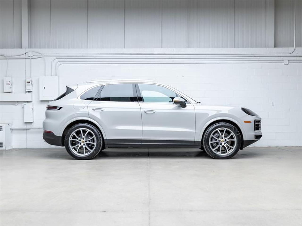 2024 Porsche Cayenne  Photo