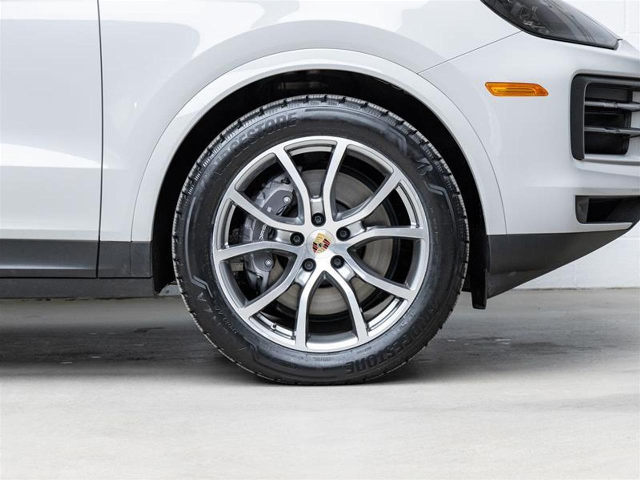 2024 Porsche Cayenne  Photo