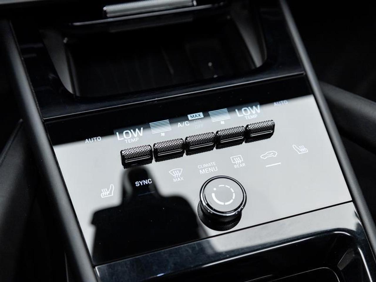 2024 Porsche Cayenne  Photo