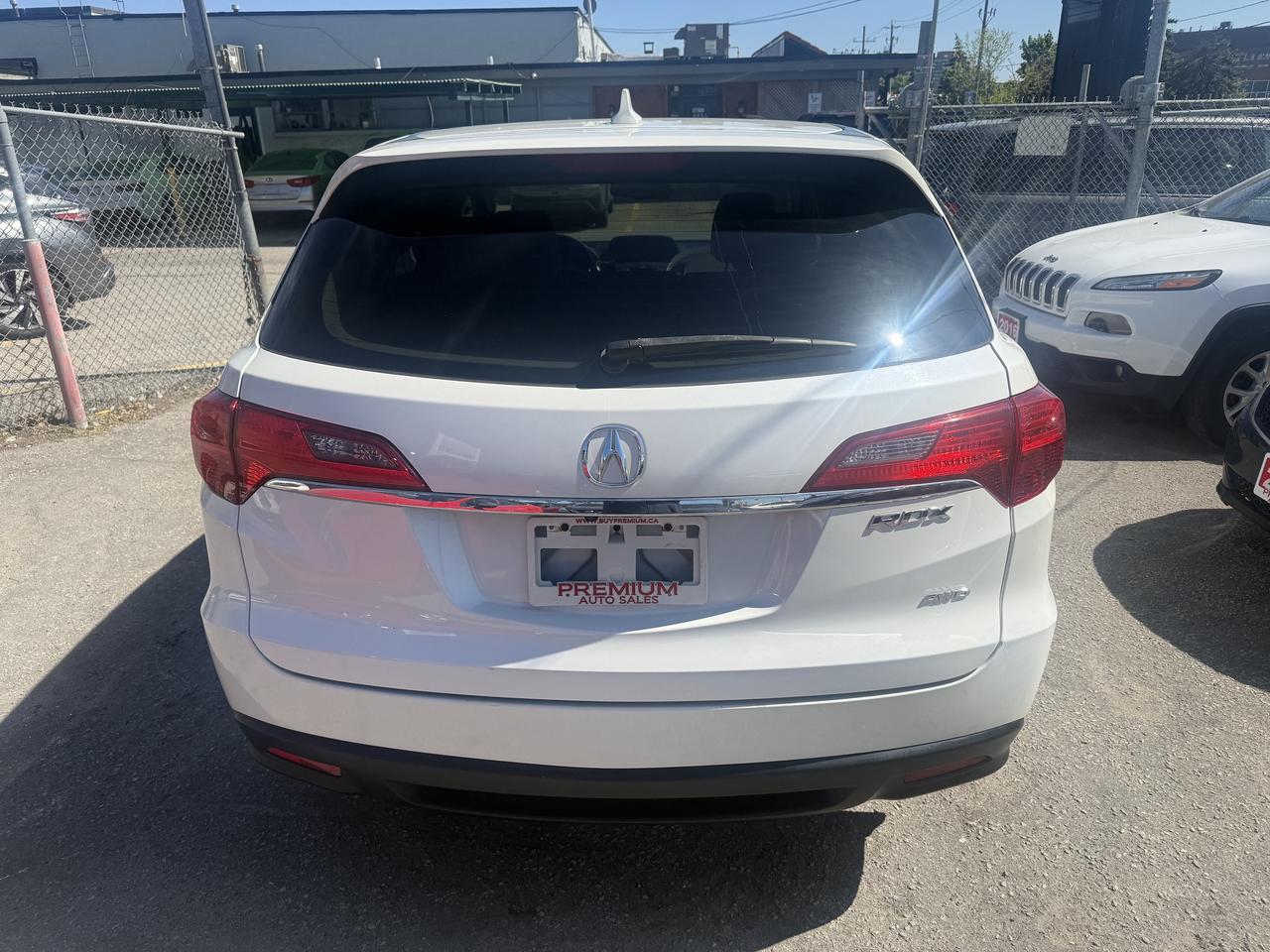 2015 Acura RDX *** 3 YEAR WARRANTY INCLUDED *** Photo4