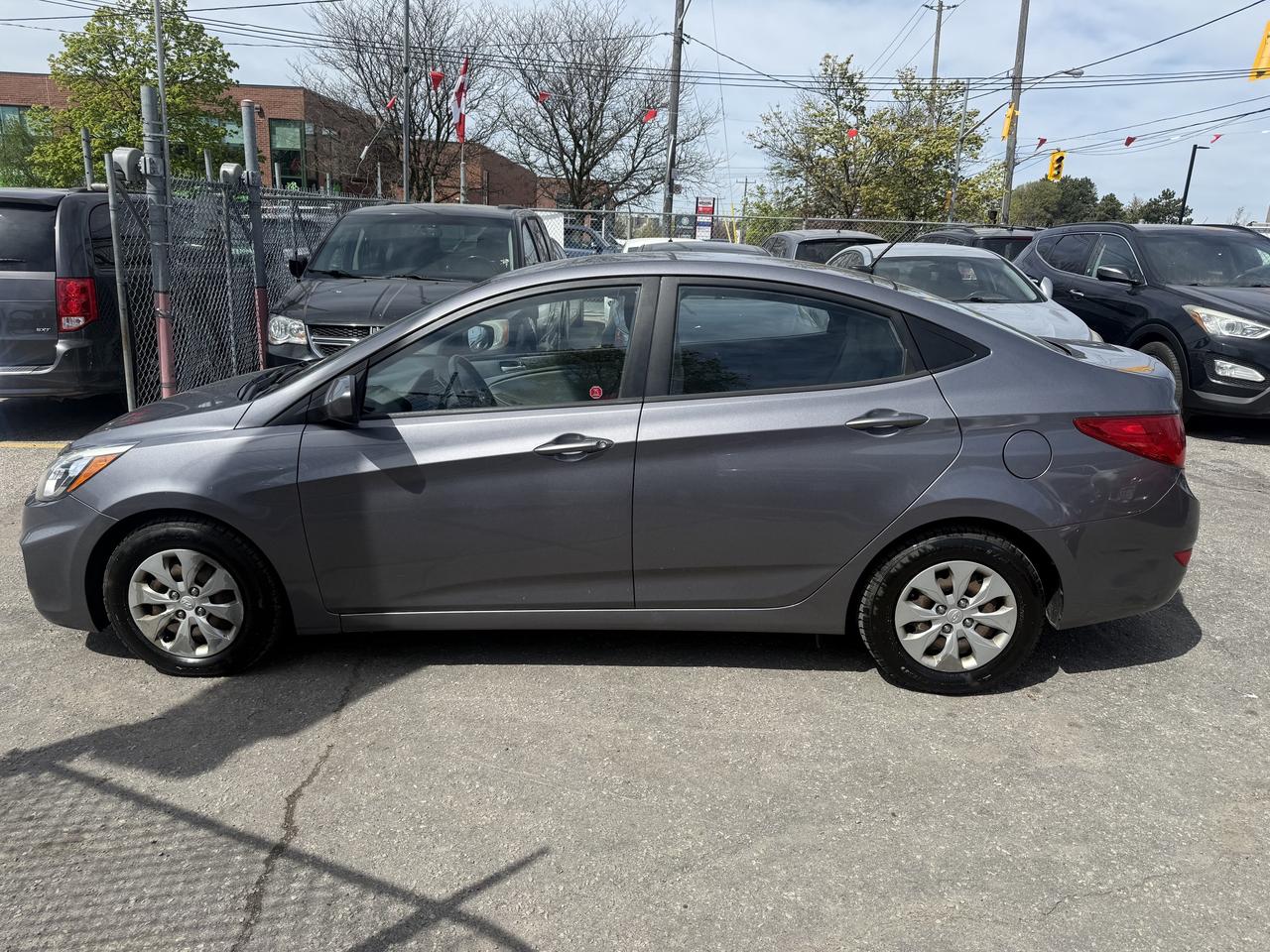 2015 Hyundai Accent *** 3 YEAR WARRANTY INCLUDED *** Photo2