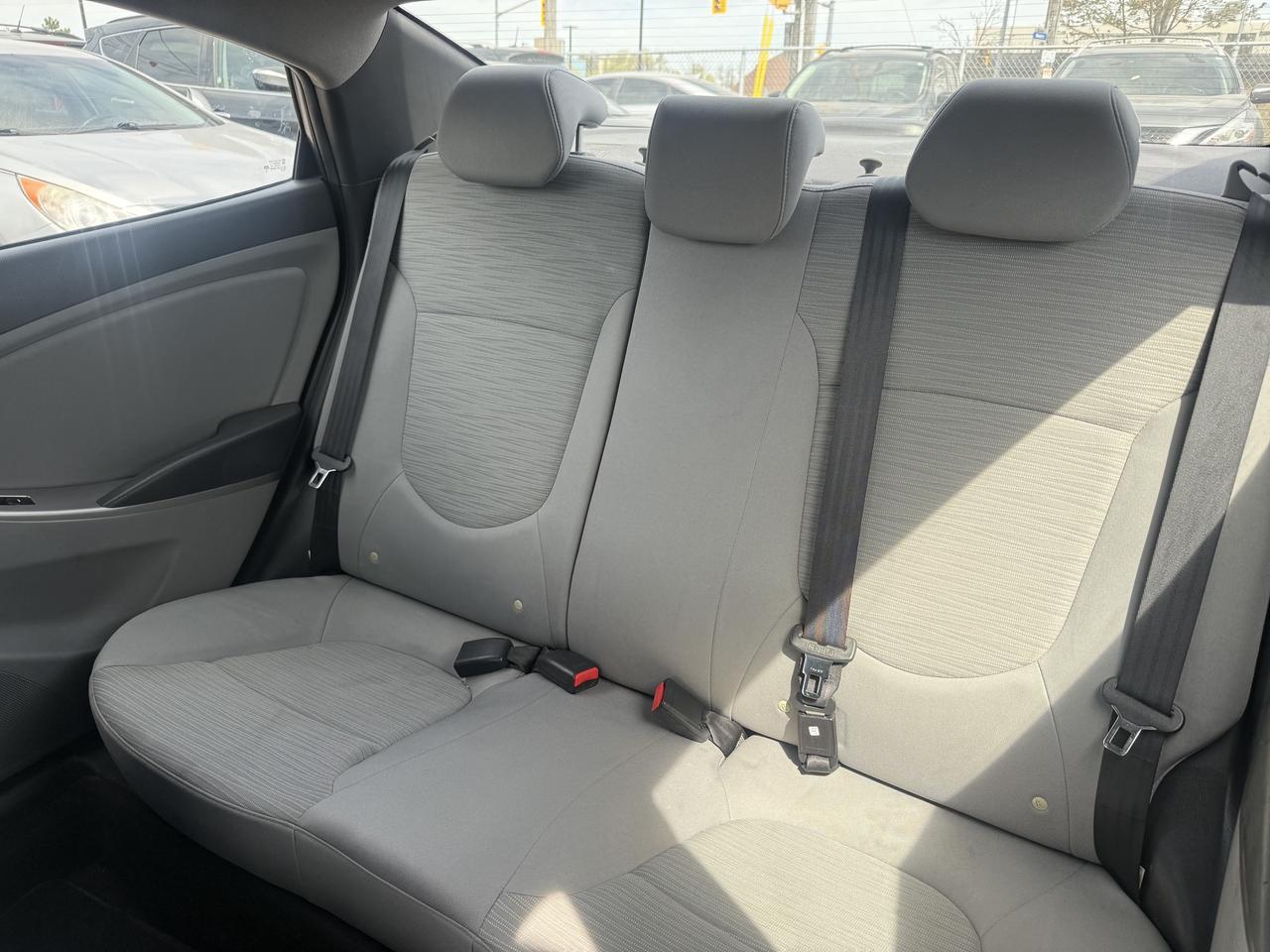 2015 Hyundai Accent *** 3 YEAR WARRANTY INCLUDED *** Photo