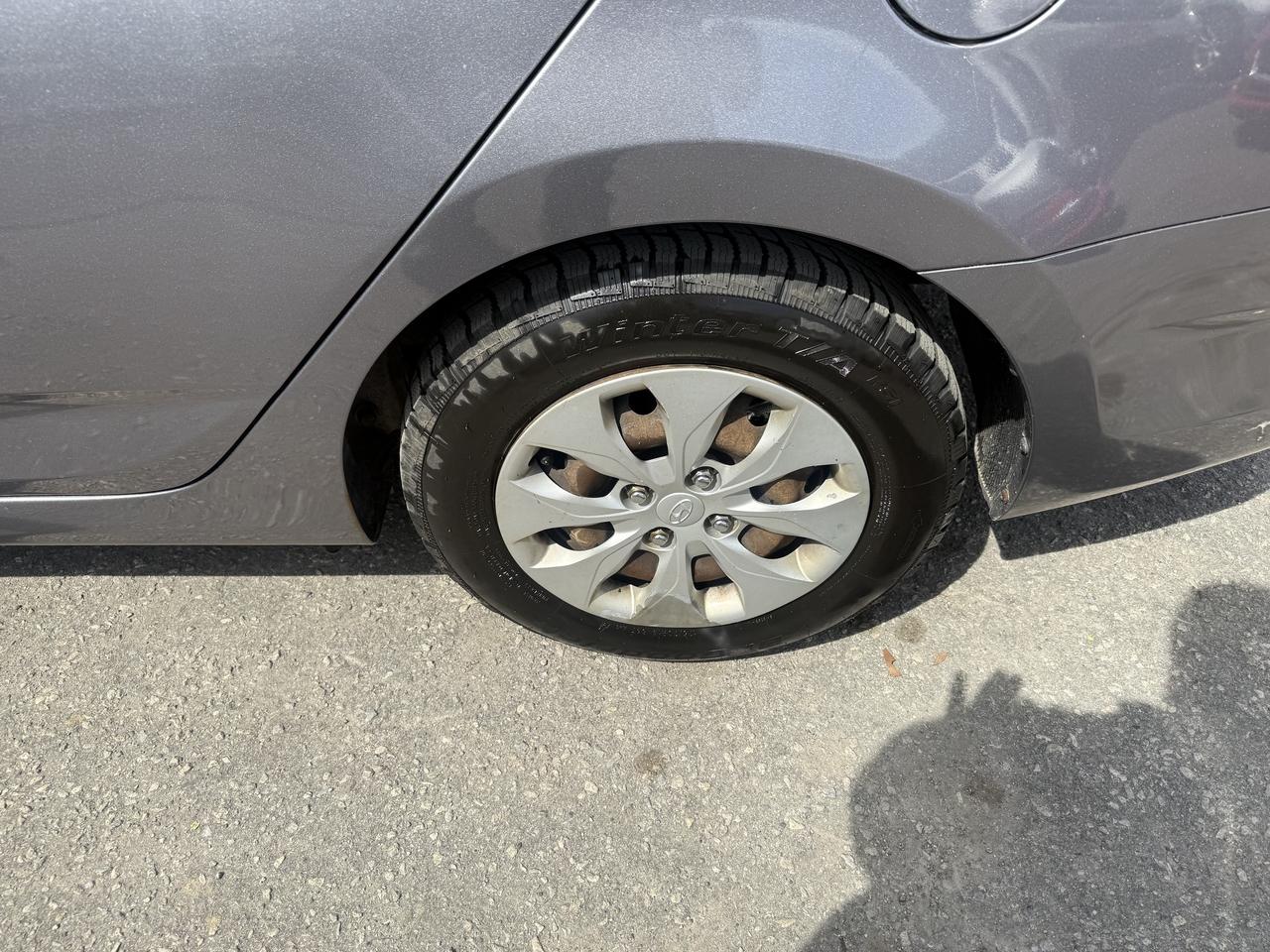 2015 Hyundai Accent *** 3 YEAR WARRANTY INCLUDED *** Photo