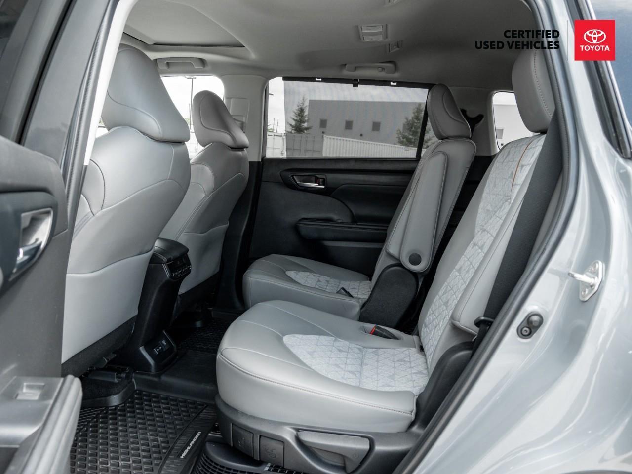 2022 Toyota Highlander Hybrid XLE 4dr All-Wheel Drive Photo