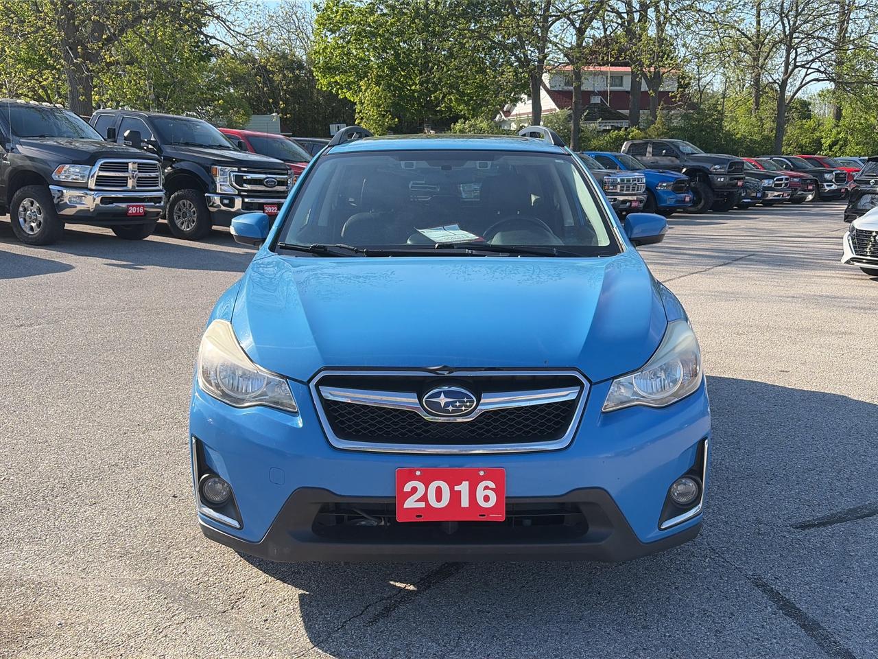 2016 Subaru Crosstrek AWD, HEATED LEATHER, SUNROOF, BACK UP CAMERA! Photo