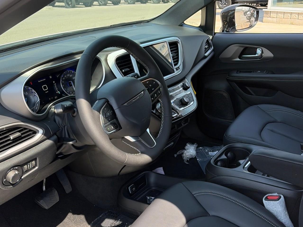 2027 Chrysler Grand Caravan SXT Front-Wheel Drive Passenger Van Photo