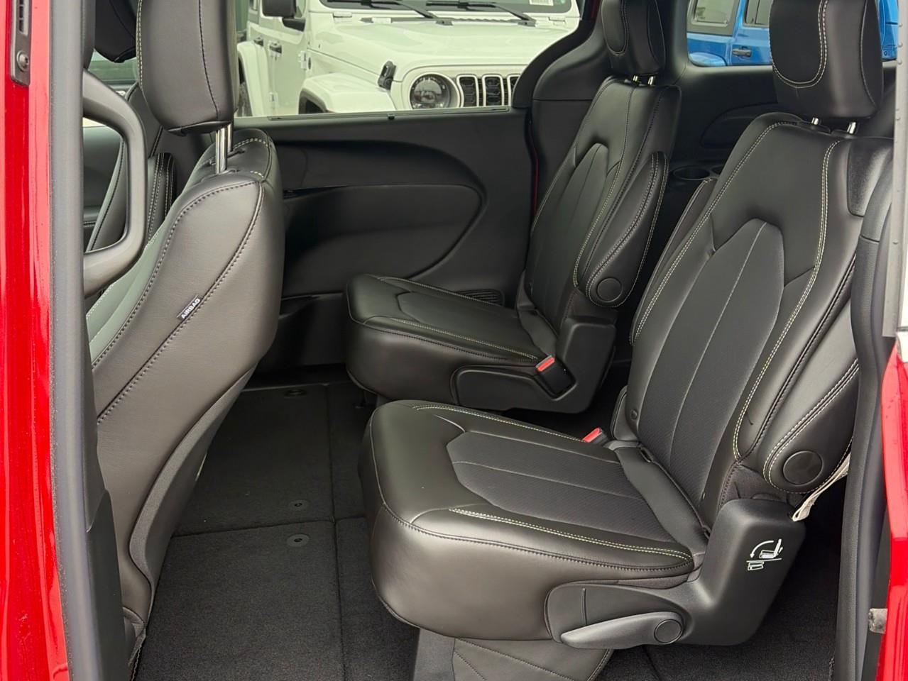 2027 Chrysler Grand Caravan SXT Front-Wheel Drive Passenger Van Photo