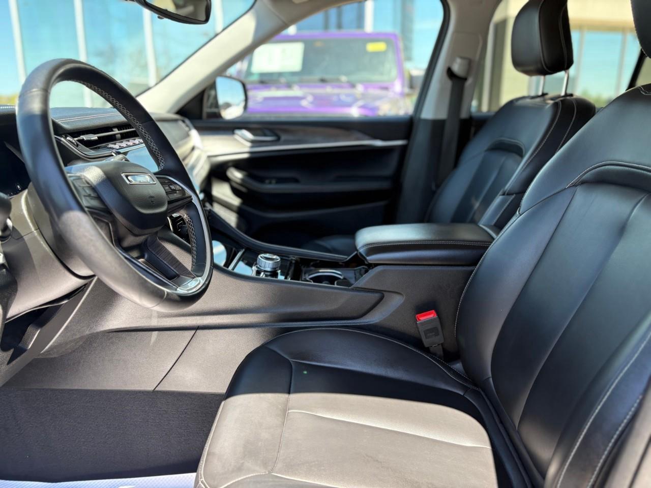 2023 Jeep Grand Cherokee Limited 4dr 4x4 Photo