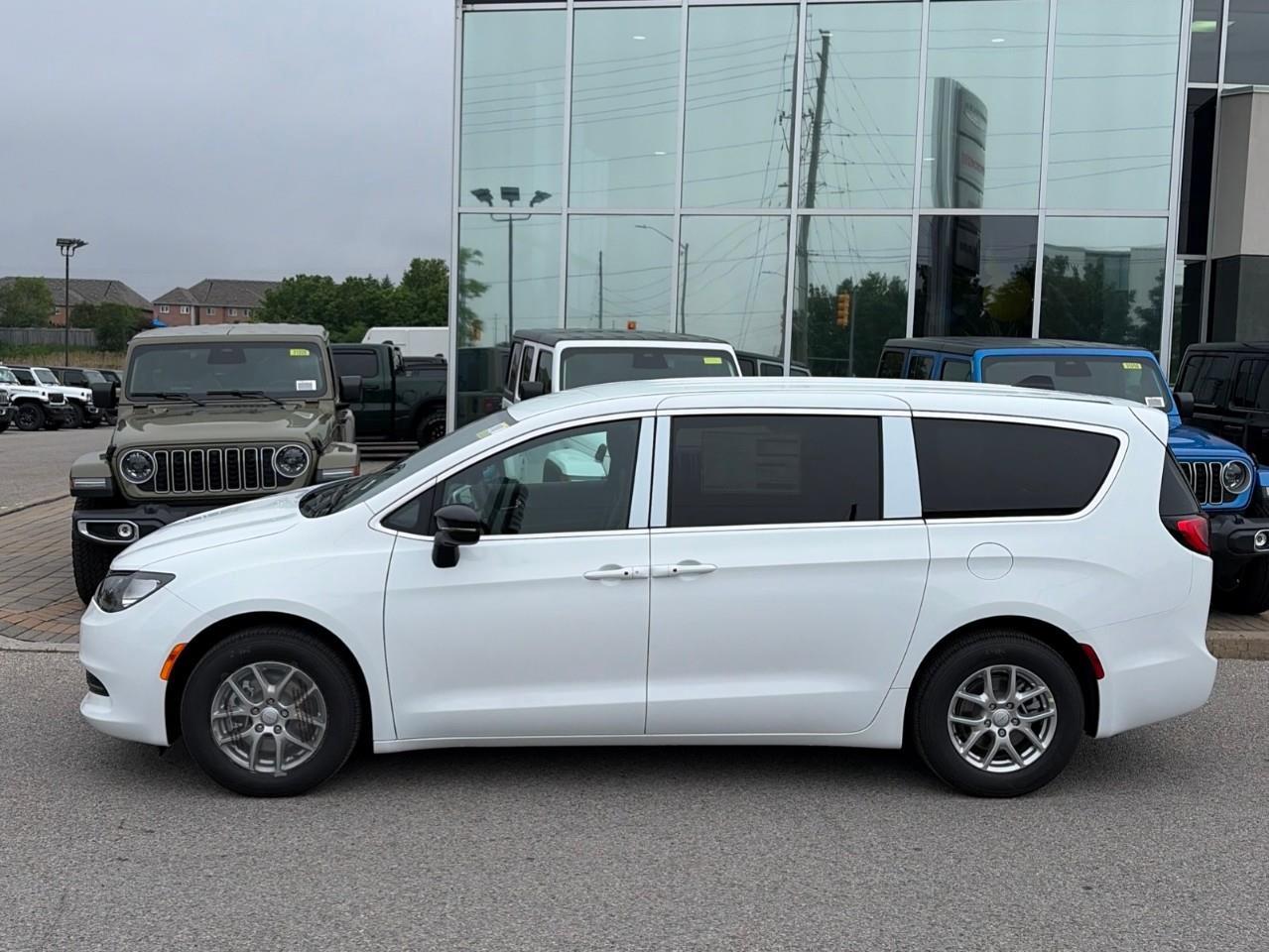 2027 Chrysler Grand Caravan SXT Front-Wheel Drive Passenger Van Photo