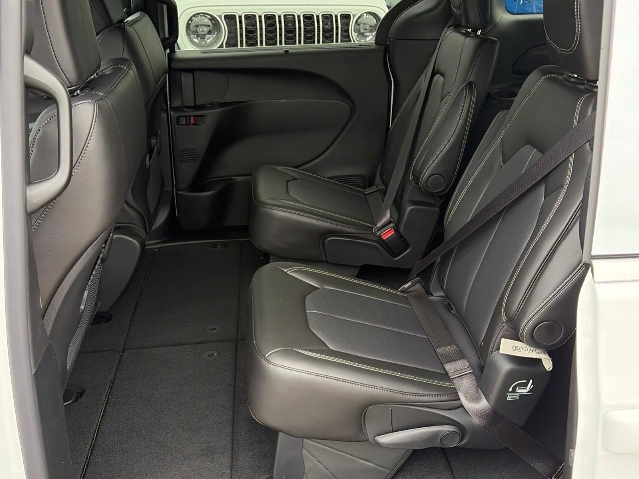 2027 Chrysler Grand Caravan SXT Front-Wheel Drive Passenger Van Photo