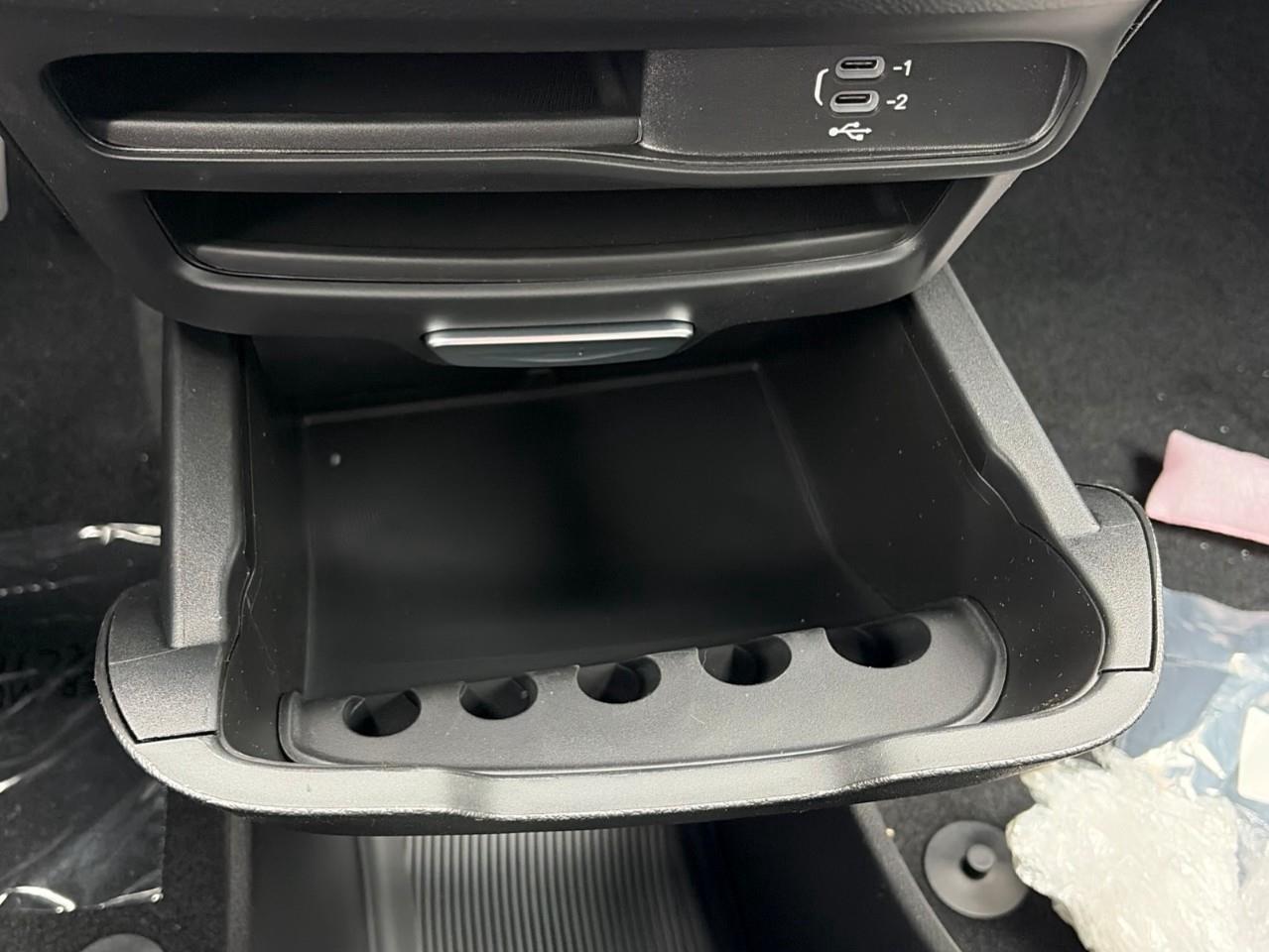2027 Chrysler Grand Caravan SXT Front-Wheel Drive Passenger Van Photo