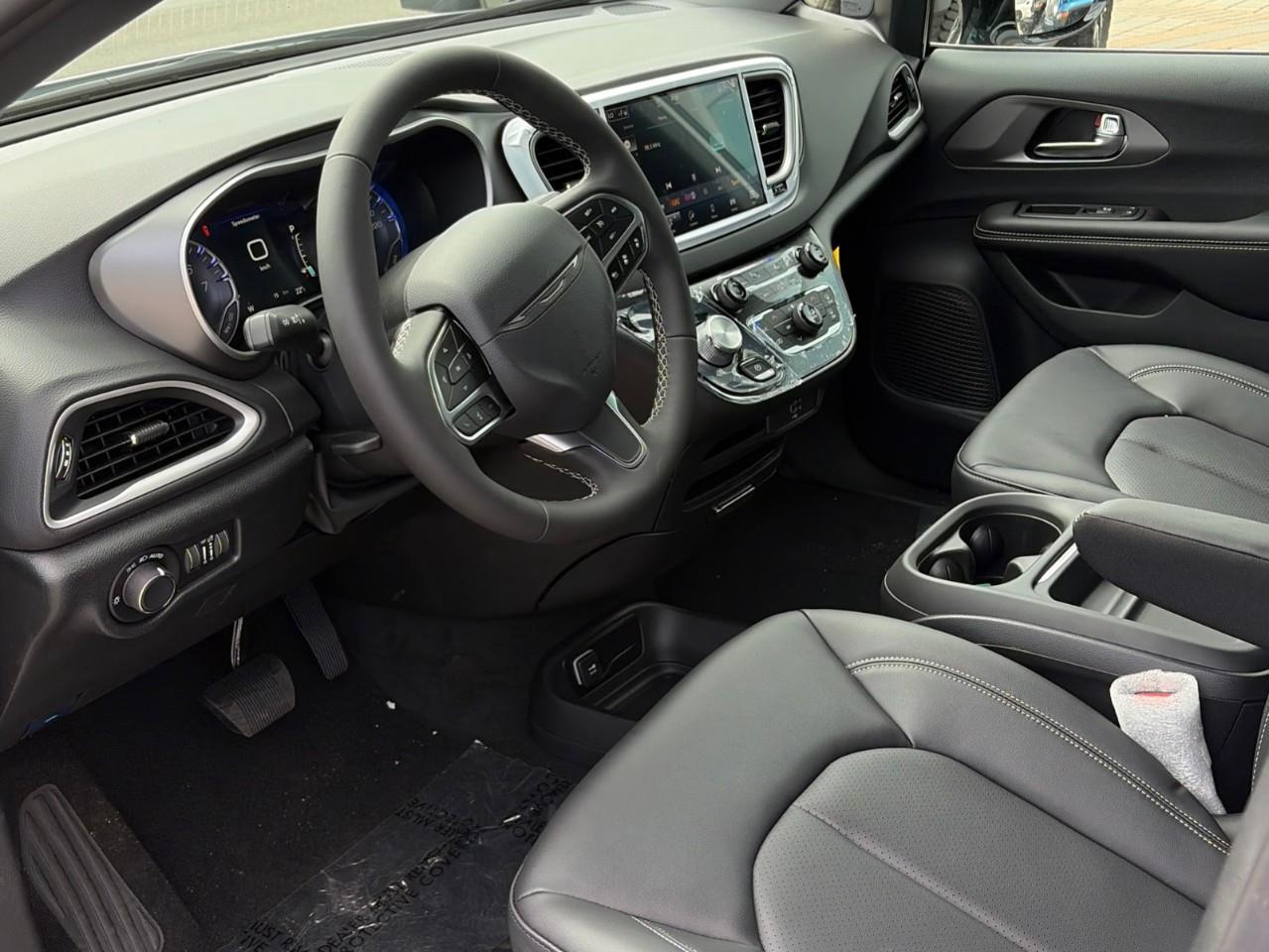 2027 Chrysler Grand Caravan SXT Front-Wheel Drive Passenger Van Photo