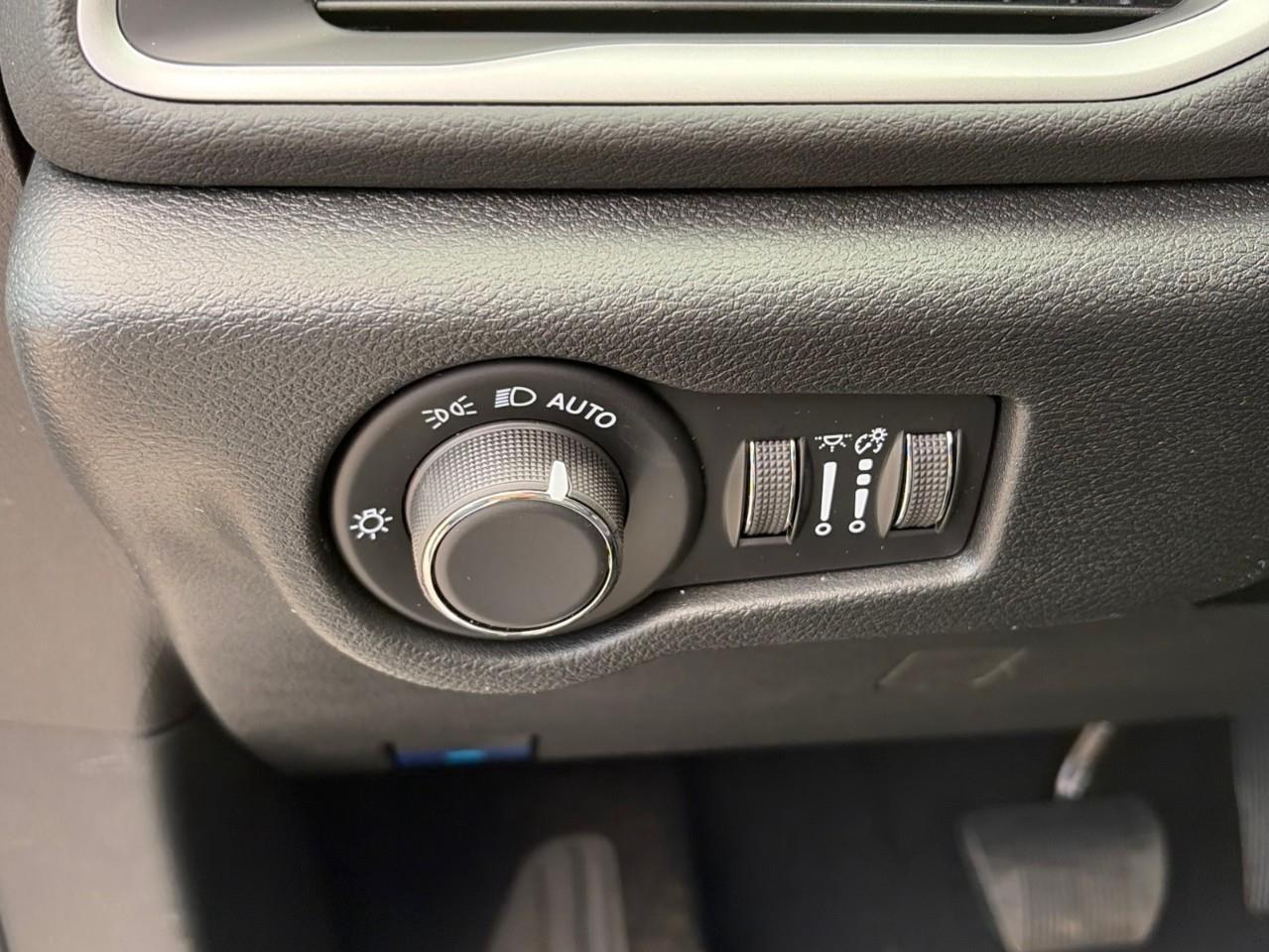 2027 Chrysler Grand Caravan SXT Front-Wheel Drive Passenger Van Photo