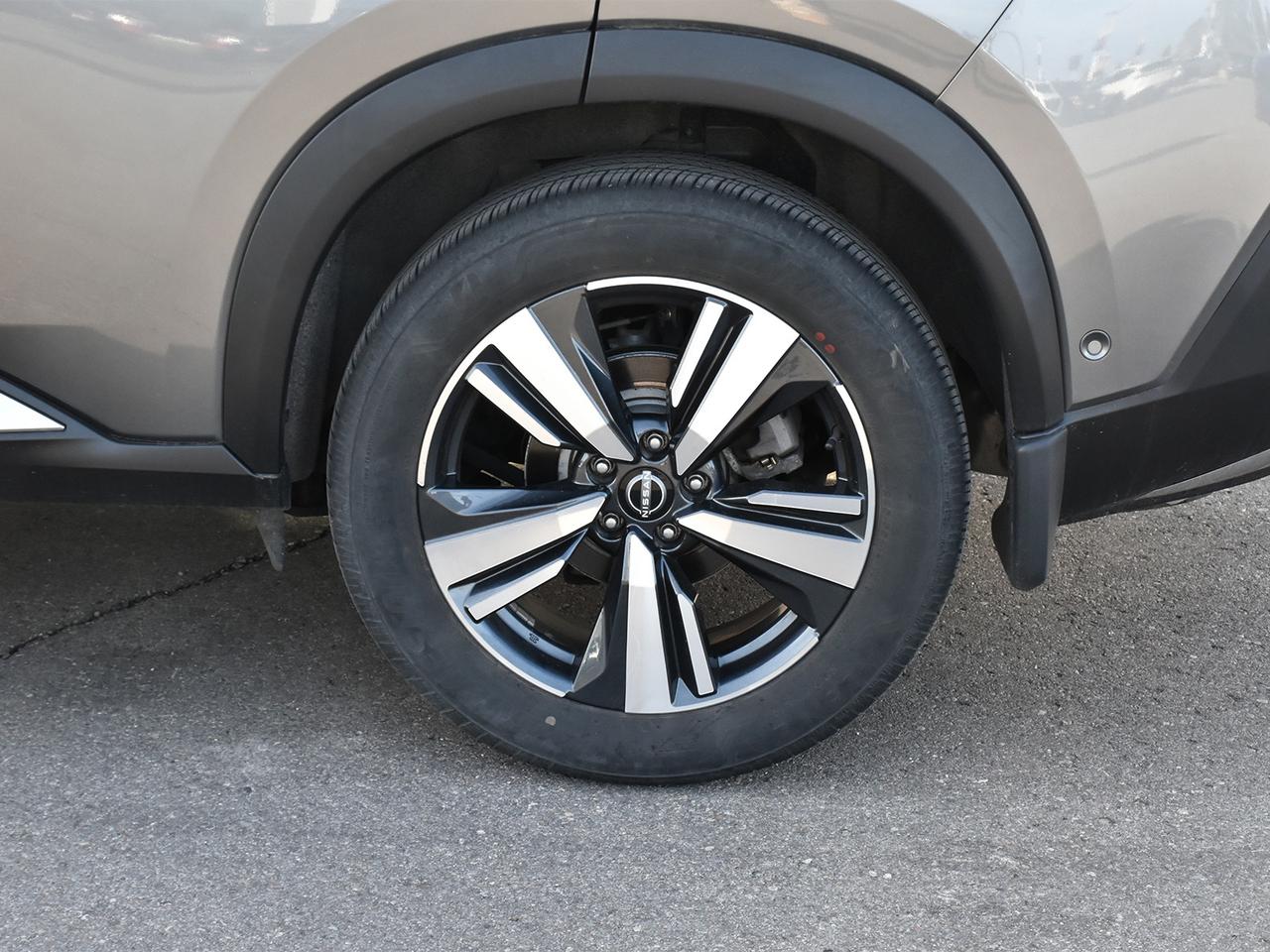 2022 Nissan Rogue Platinum  - Certified - HUD Photo