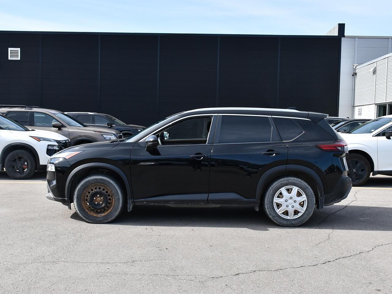 2022 Nissan Rogue SV  - Certified - Moonroof -  Apple CarPlay Photo