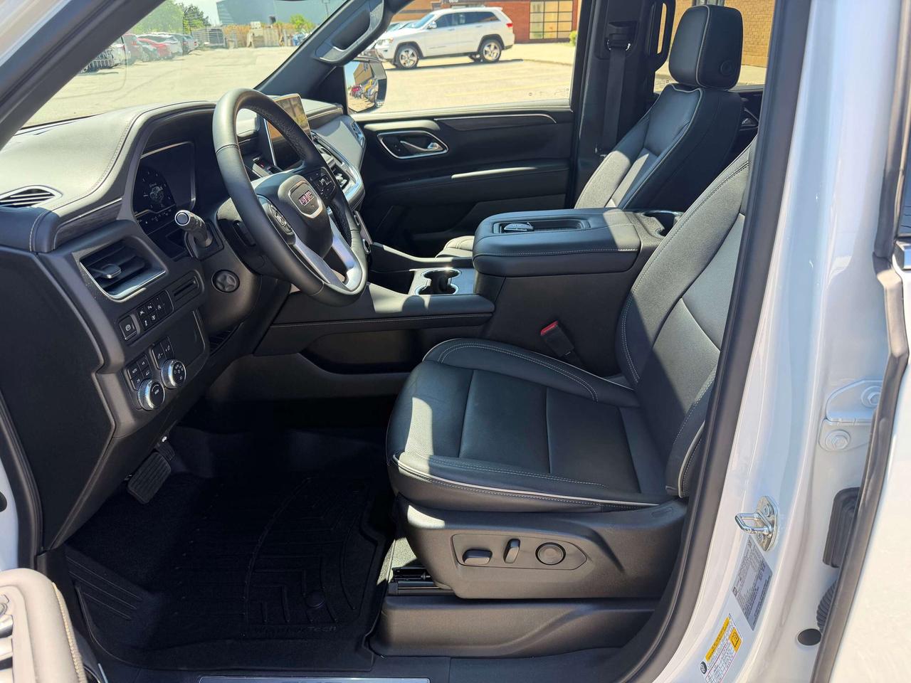 2023 GMC Yukon 4WD SLT DIESEL LEATHER NAVIGATION REMOTE STARTER Photo