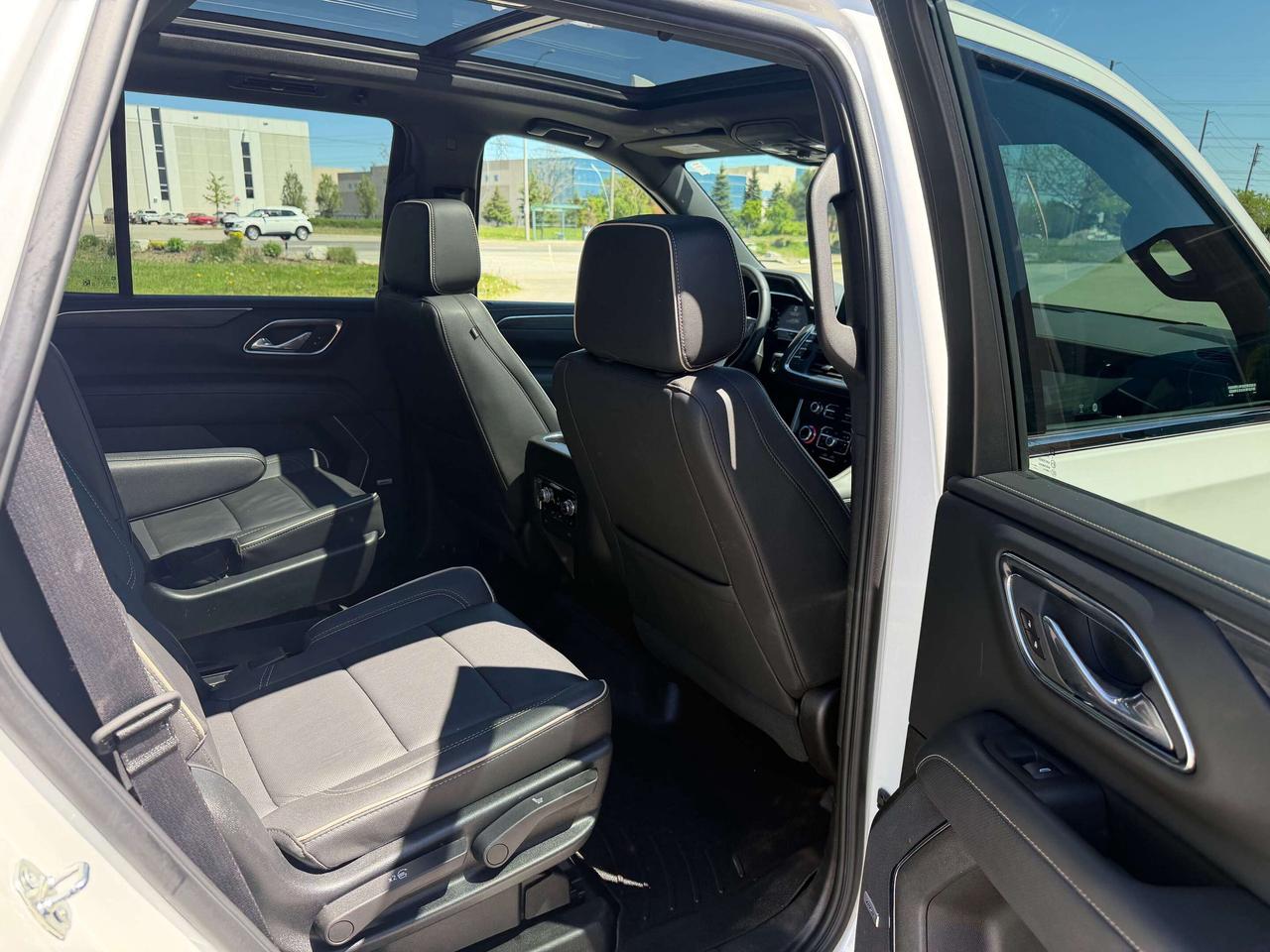 2023 GMC Yukon 4WD SLT DIESEL LEATHER NAVIGATION REMOTE STARTER Photo