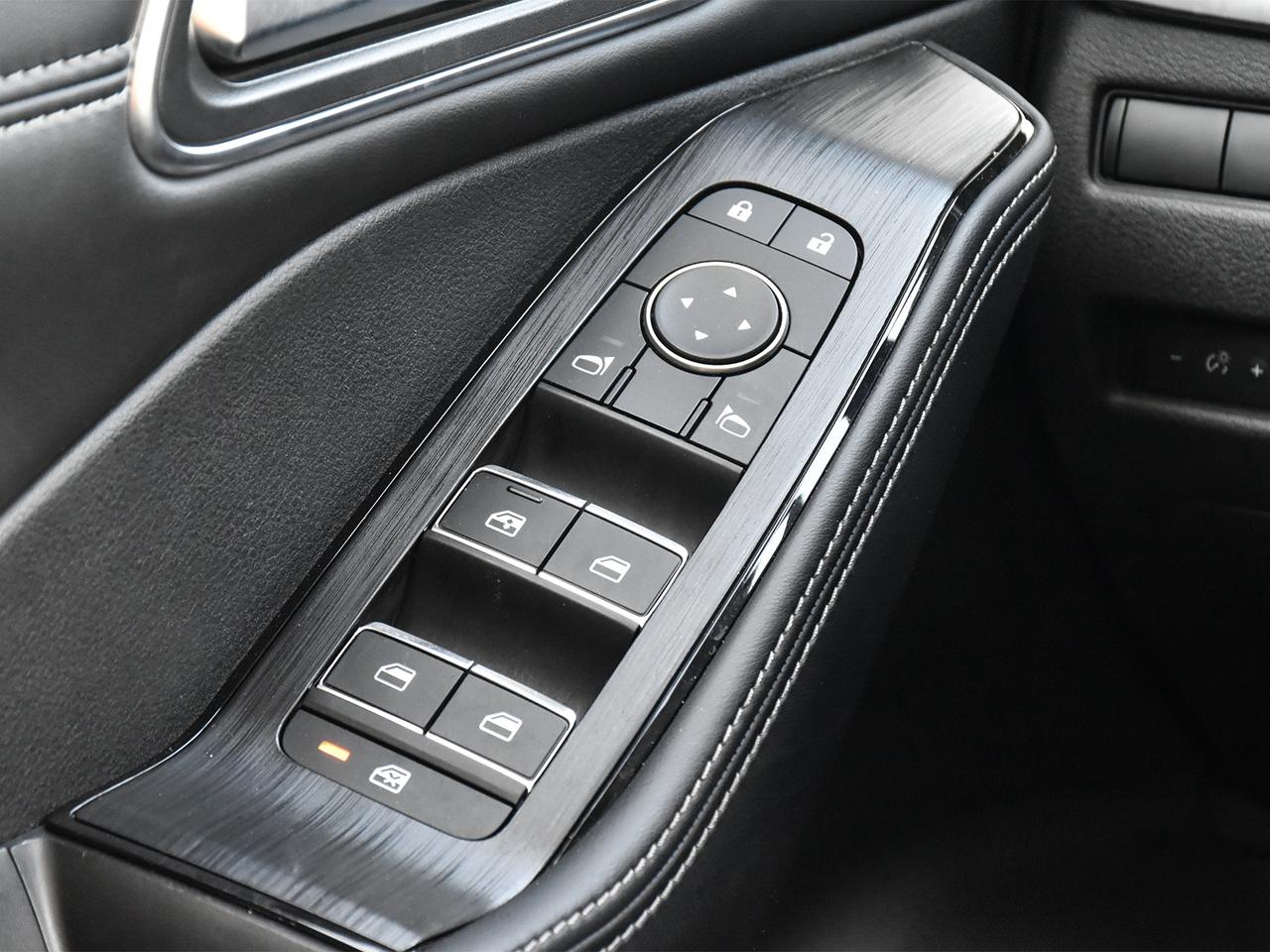2025 Nissan Rogue Platinum  - Certified - HUD Photo