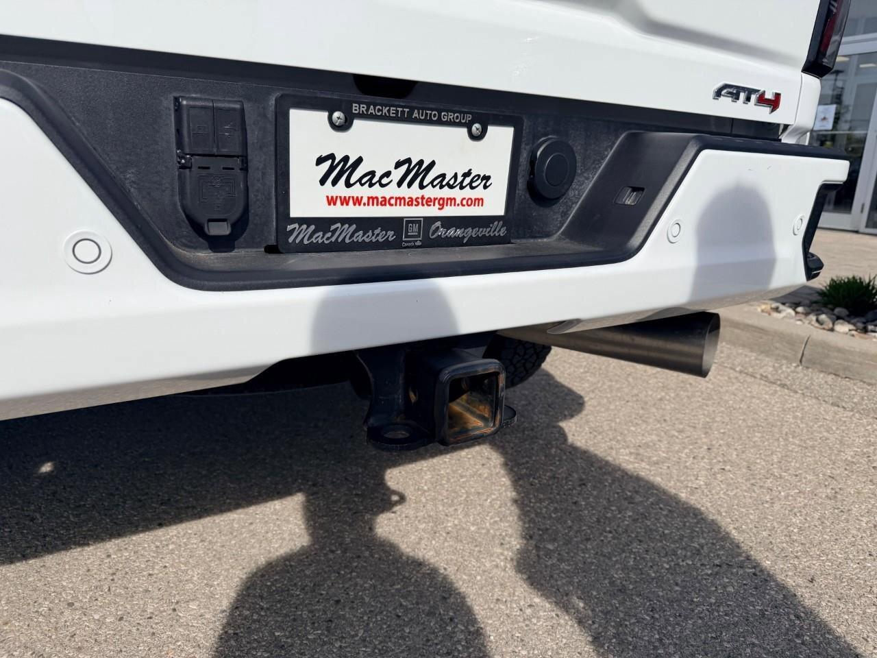 2025 GMC SIERRA 2500HD AT4AT4, 6.6L V8, DIESEL, ALLOYS, LEATHER, 1-OWNER, Photo