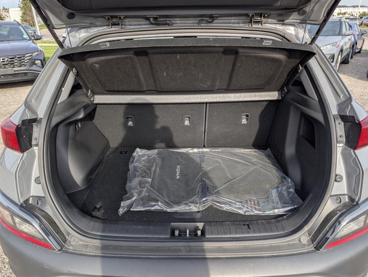 2022 Hyundai KONA Preferred AWD LEATHER SUNROOF CAMERA HTD SEATS & S Photo