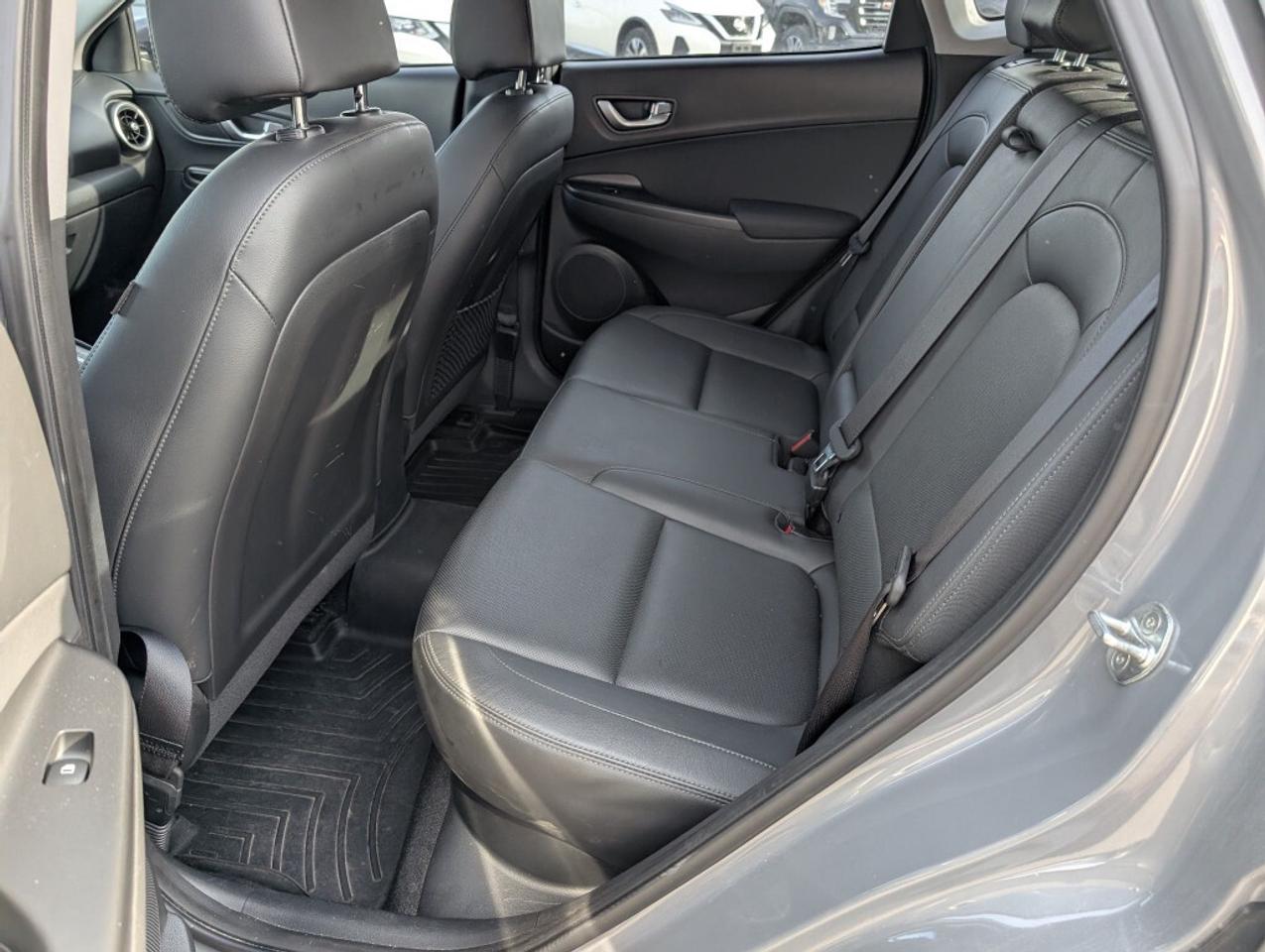 2022 Hyundai KONA Preferred AWD LEATHER SUNROOF CAMERA HTD SEATS & S Photo