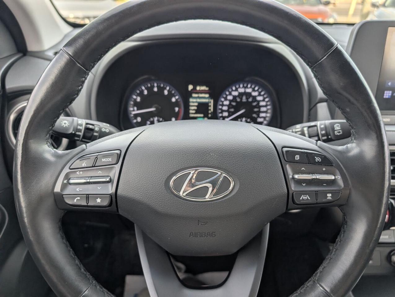 2022 Hyundai KONA Preferred AWD LEATHER SUNROOF CAMERA HTD SEATS & S Photo