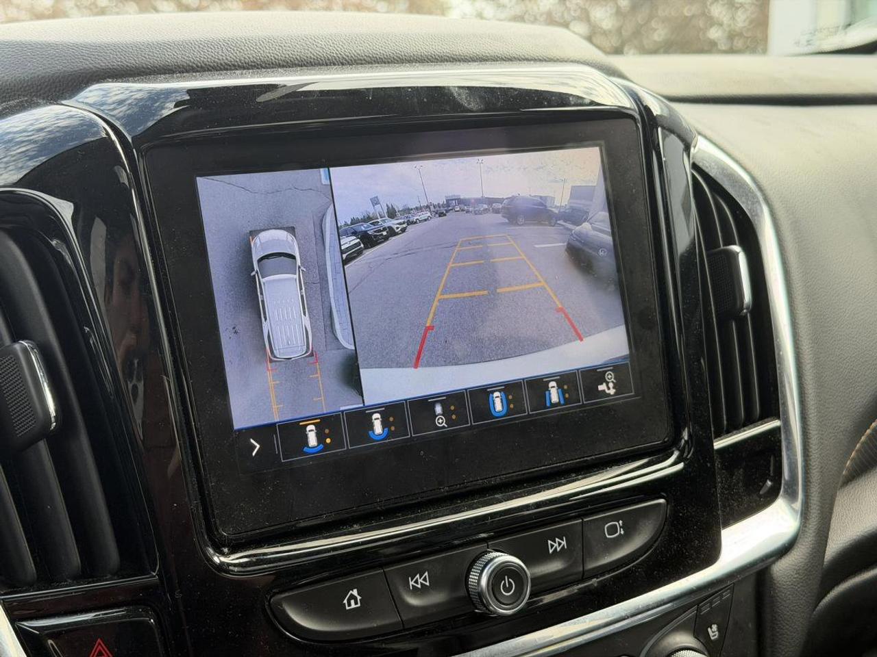 2021 Chevrolet Traverse  Photo