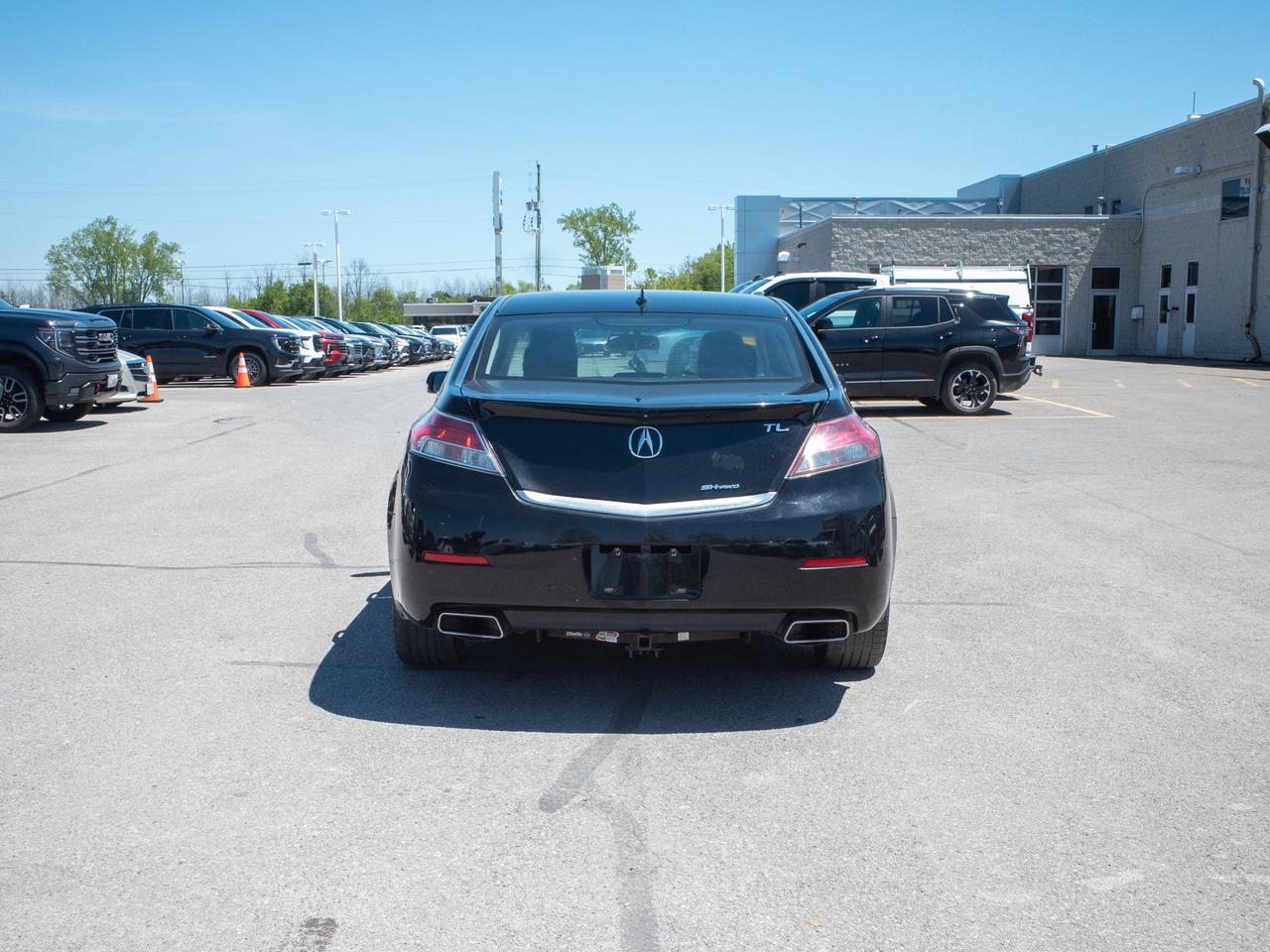 2014 Acura TL w/Tech Pkg - Mirror Memory   Heated Seats Photo
