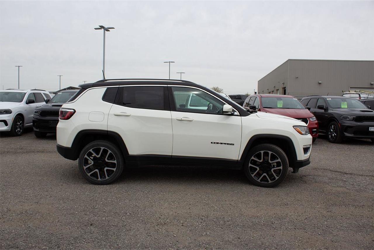 2018 Jeep Compass  Photo3