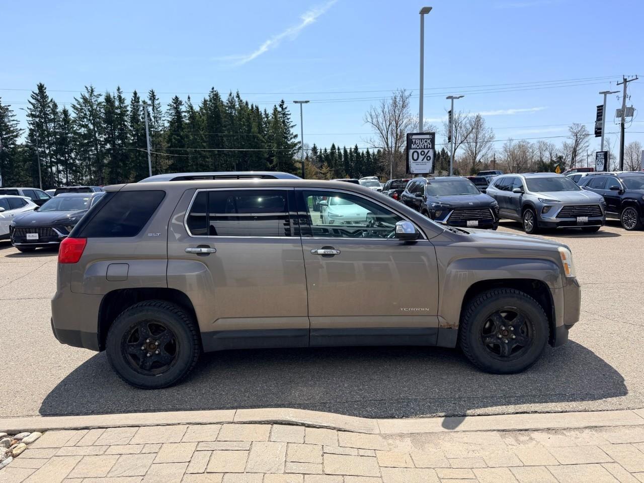 2011 GMC Terrain SLT-2SLT, 2.4L 4-CYL, AWD, LEATHER, ALLOYS, AS-TRA Photo