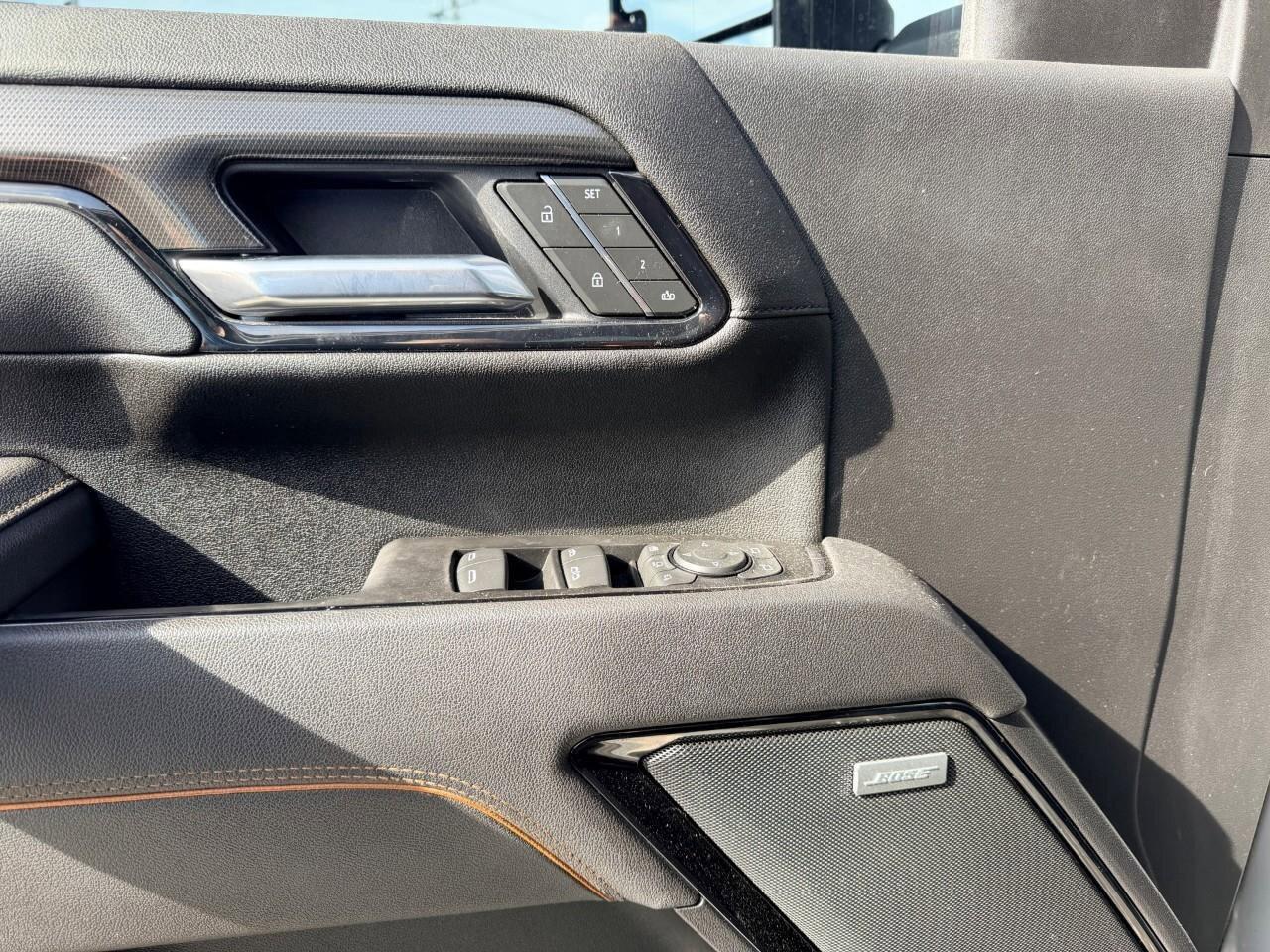 2025 GMC SIERRA 2500HD AT4AT4, 6.6L V8 DIESEL, 4X4, ALLOYS, LEATHER, MACM Photo
