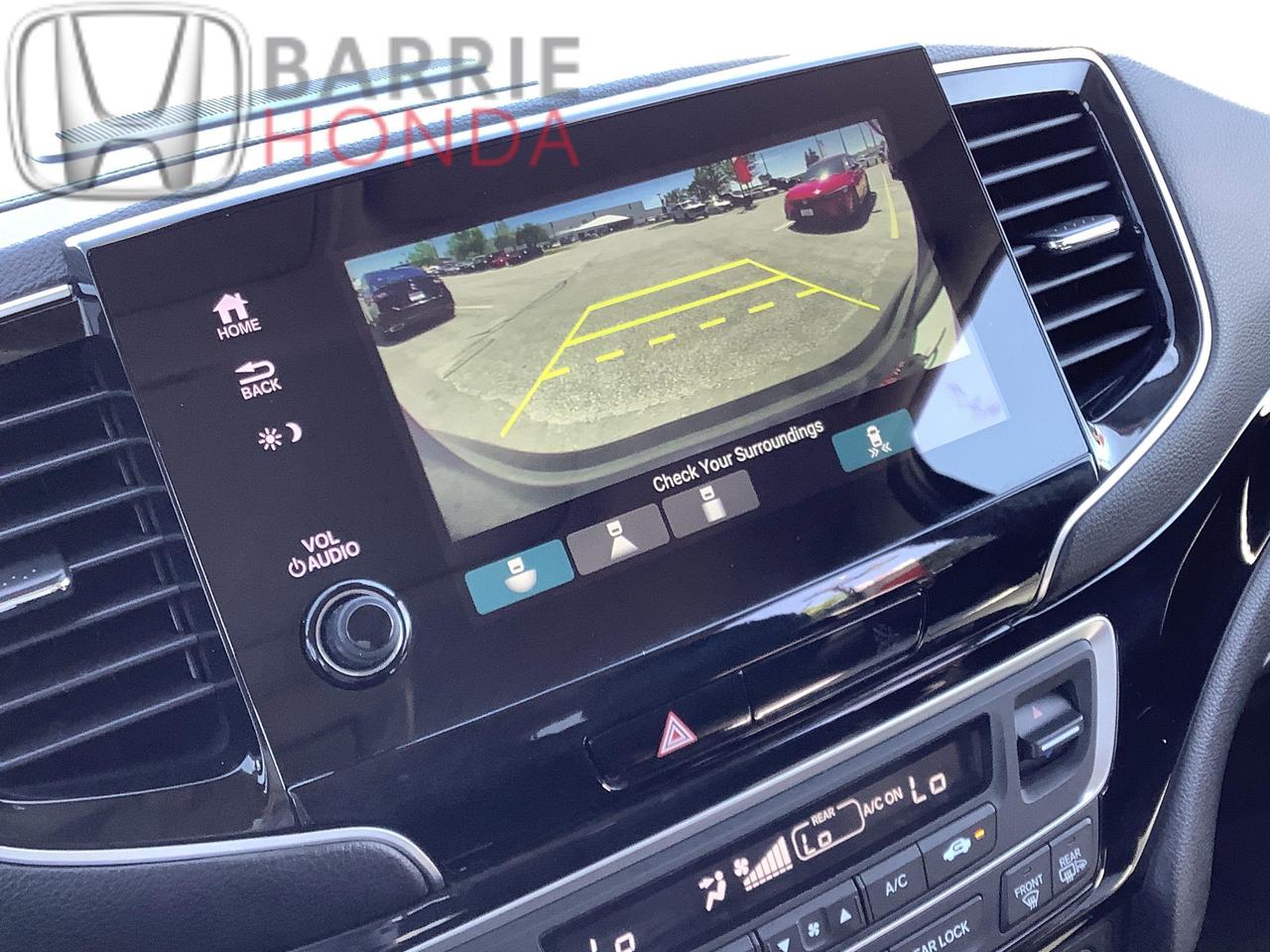2022 Honda Pilot Touring 7P 4dr All-Wheel Drive Photo