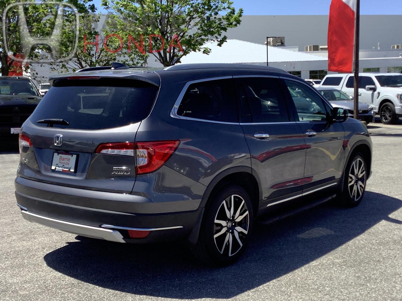 2022 Honda Pilot Touring 7P 4dr All-Wheel Drive Photo